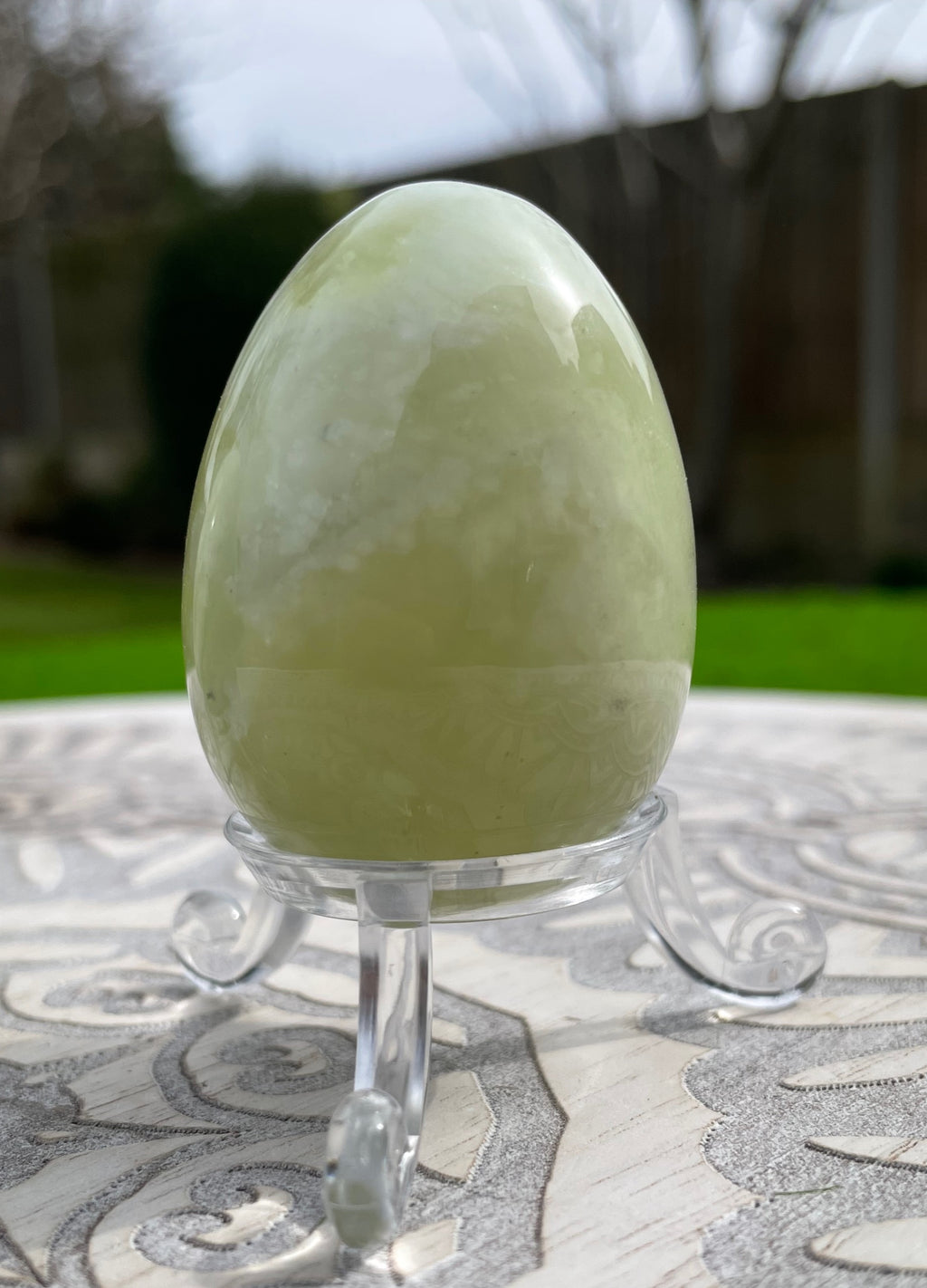 Serpentine/New Jade Egg Carving image 1