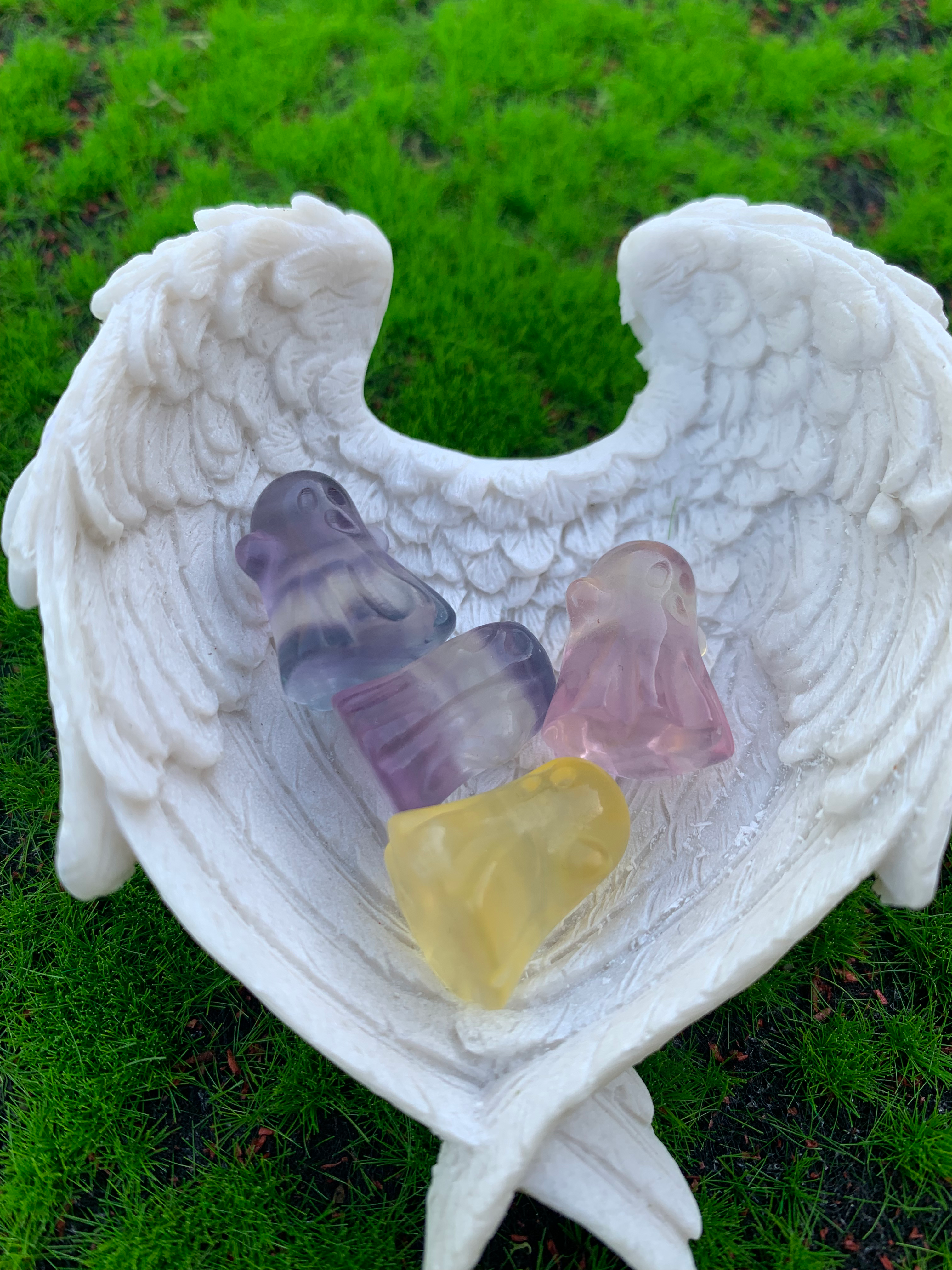 Fluorite Ghost Carvings (Mini) image 0