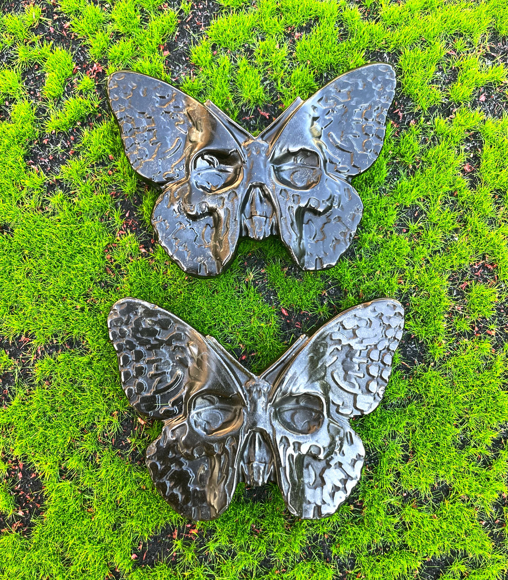 Obsidian Skull Moth Carving image 0