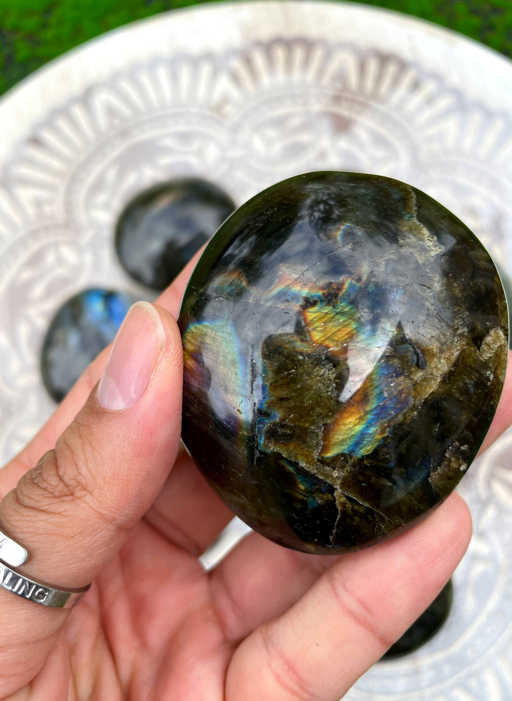 Labradorite Palmstone image 1