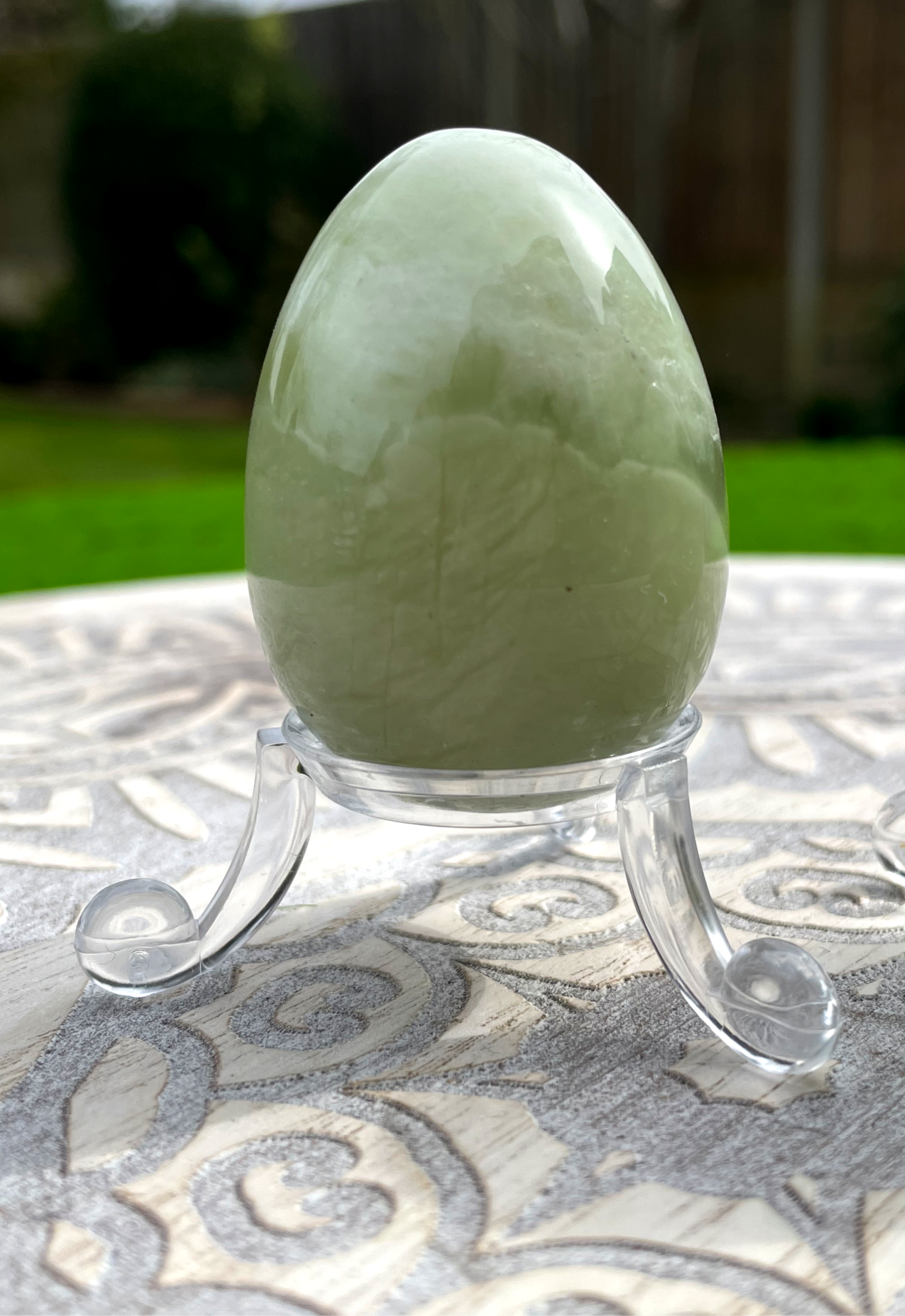 Serpentine/New Jade Egg Carving image 2